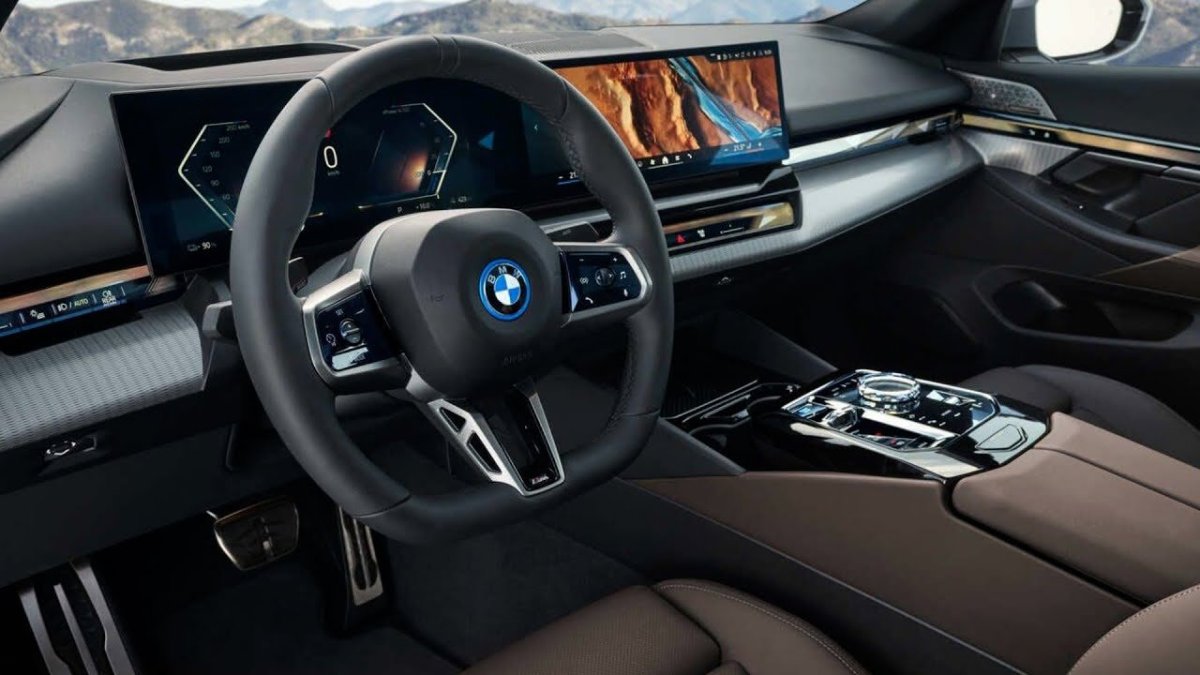 BMW 5 2024 Interior
