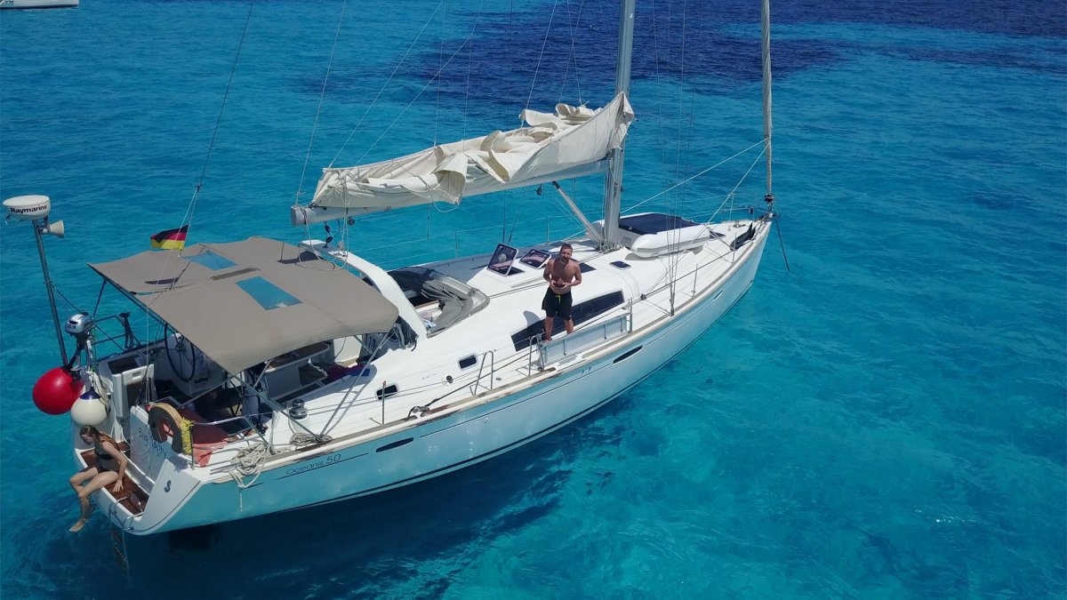 Парусная яхта Beneteau 50
