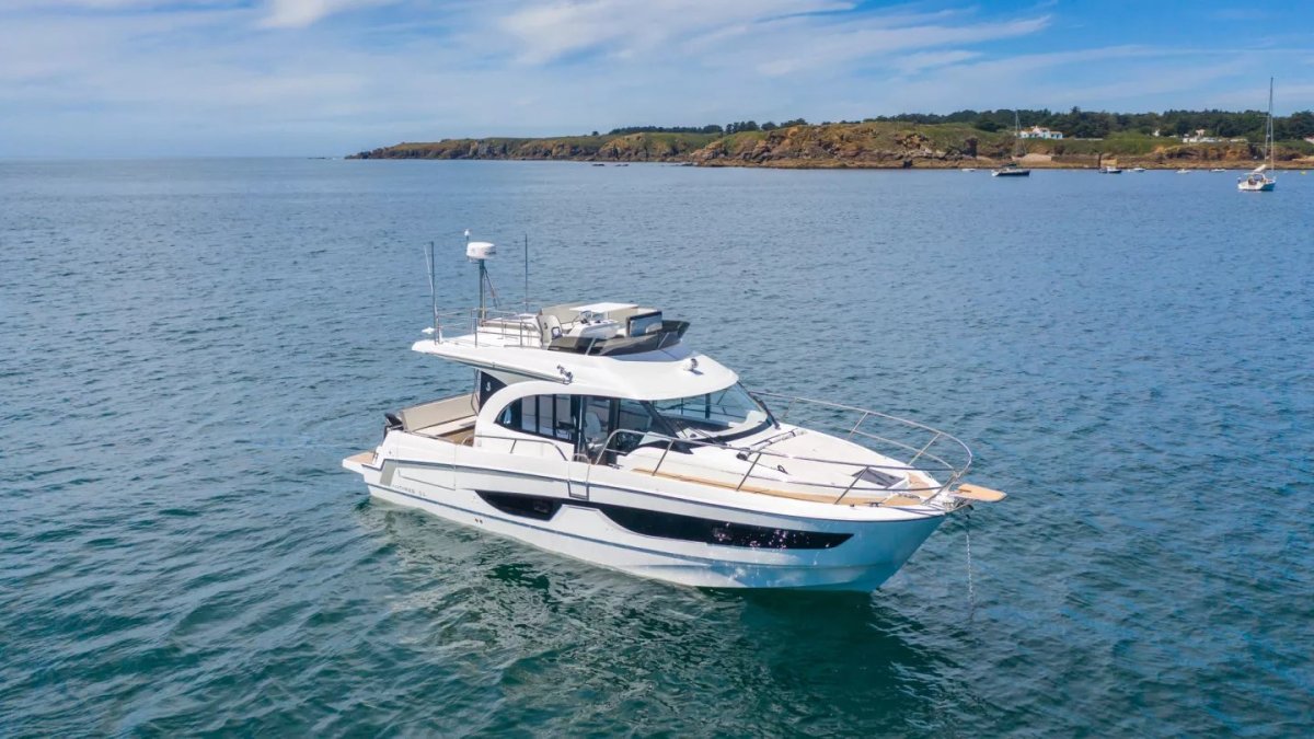 Beneteau Antares 11 Fly