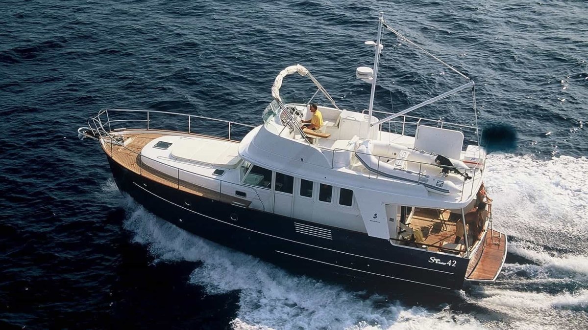 Beneteau Swift Trawler 42