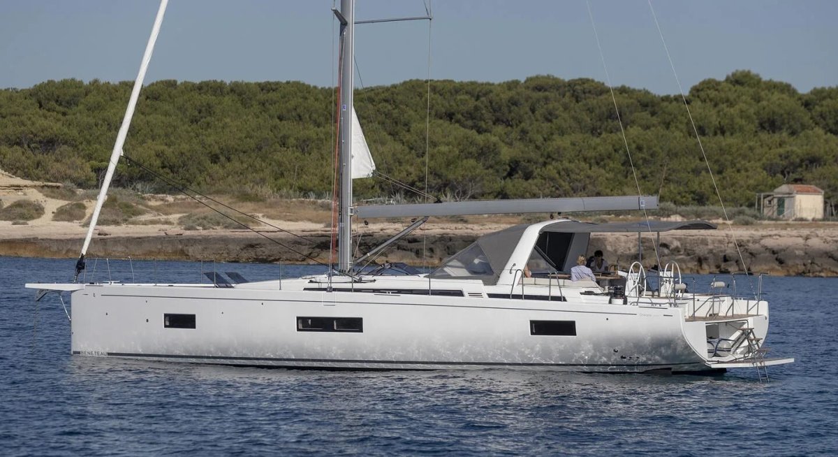 Яхта Beneteau Gran Turismo 45