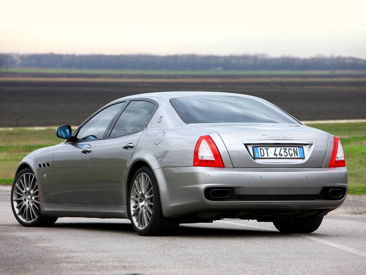 Maserati Quattroporte v m139