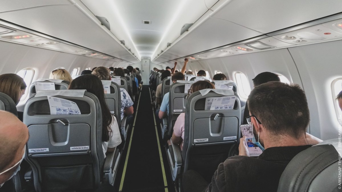 ATR 72 самолет UTAIR салон