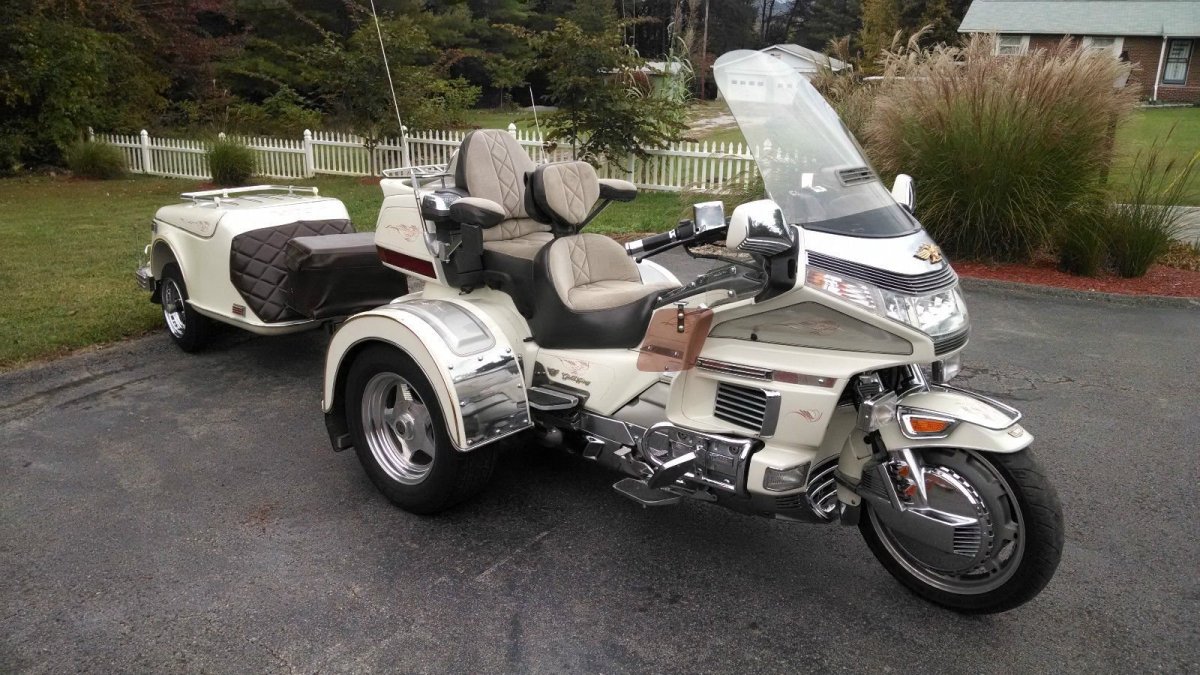 Honda Gold Wing трехколесный