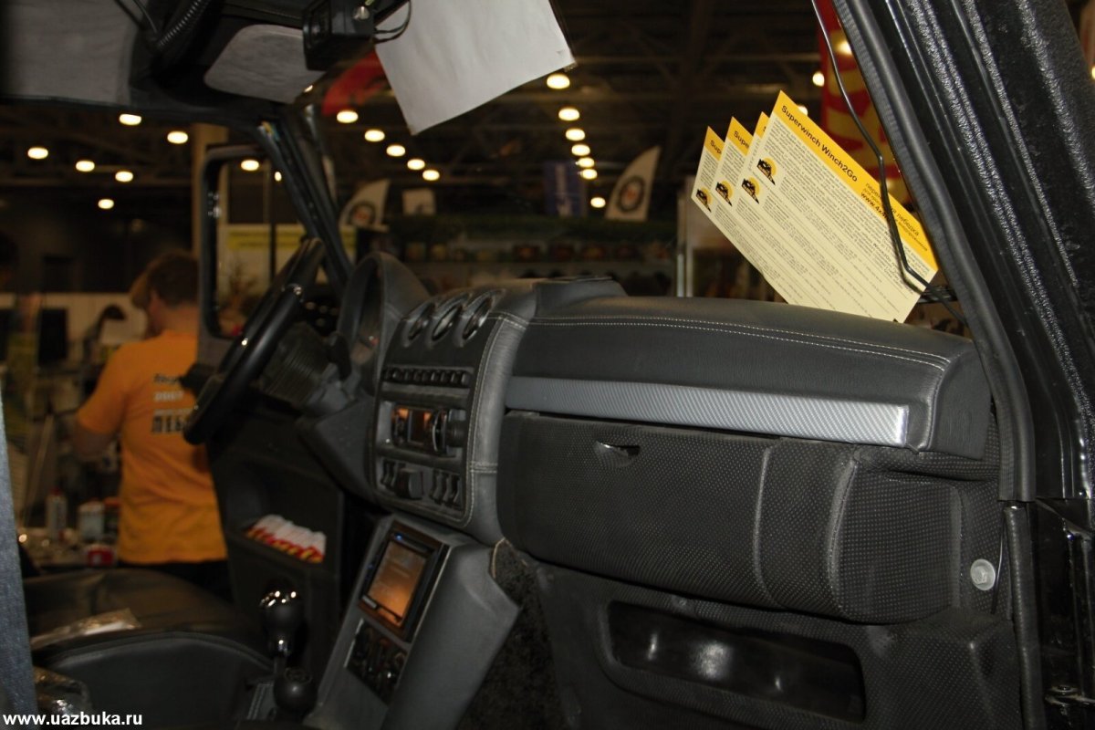 Центральная консоль на УАЗ Хантер