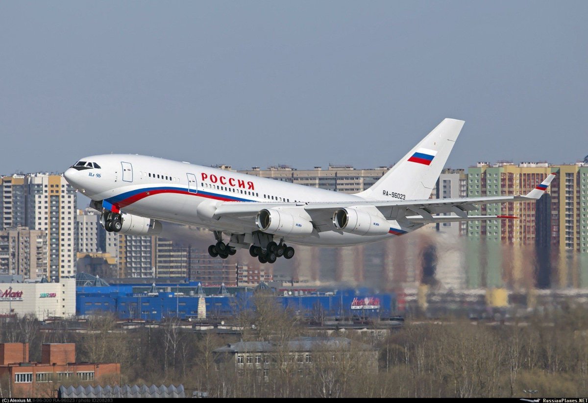Ил-96 пассажирский самолёт