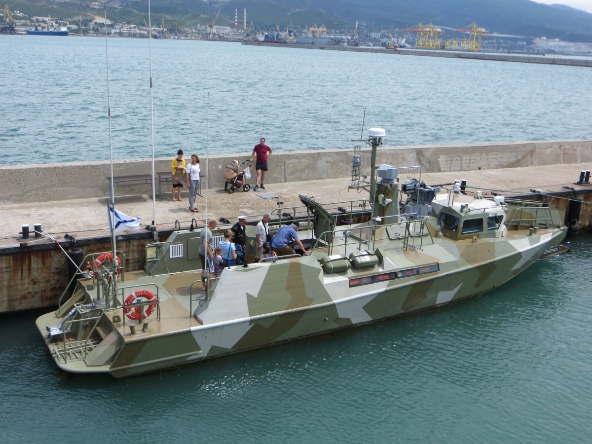 03160 Раптор патрульный катер