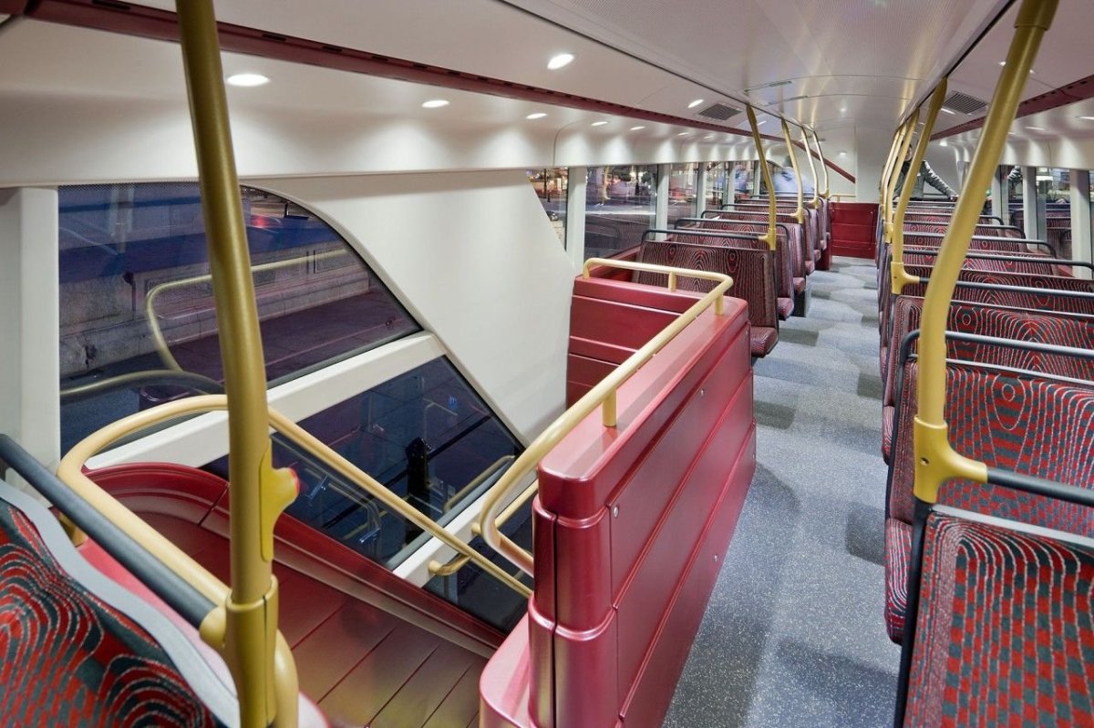 Routemaster салон