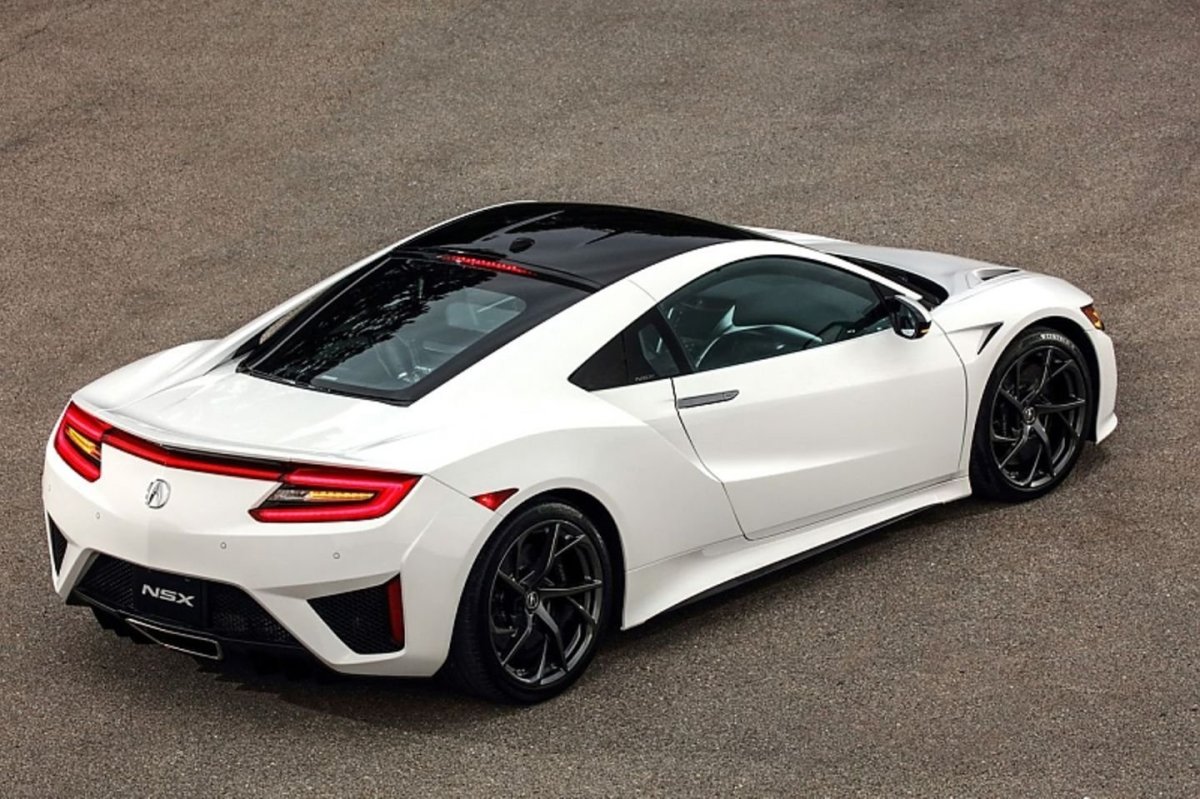 Honda спорткар NSX