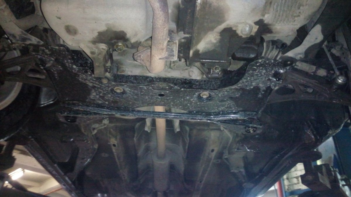 Iran Khodro Samand 1.6 2006 подрамник