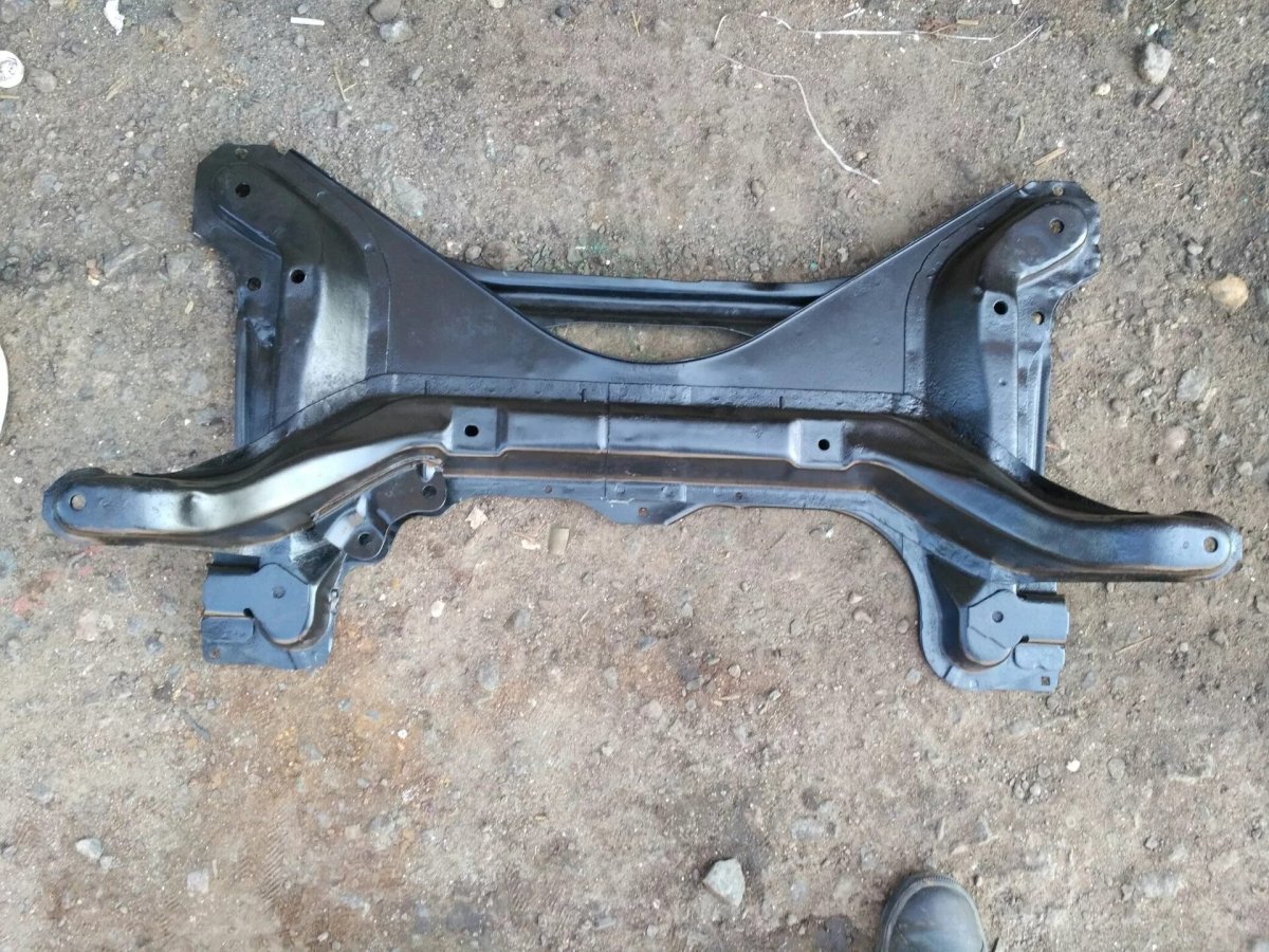 Подрамник Пежо 405 артикул