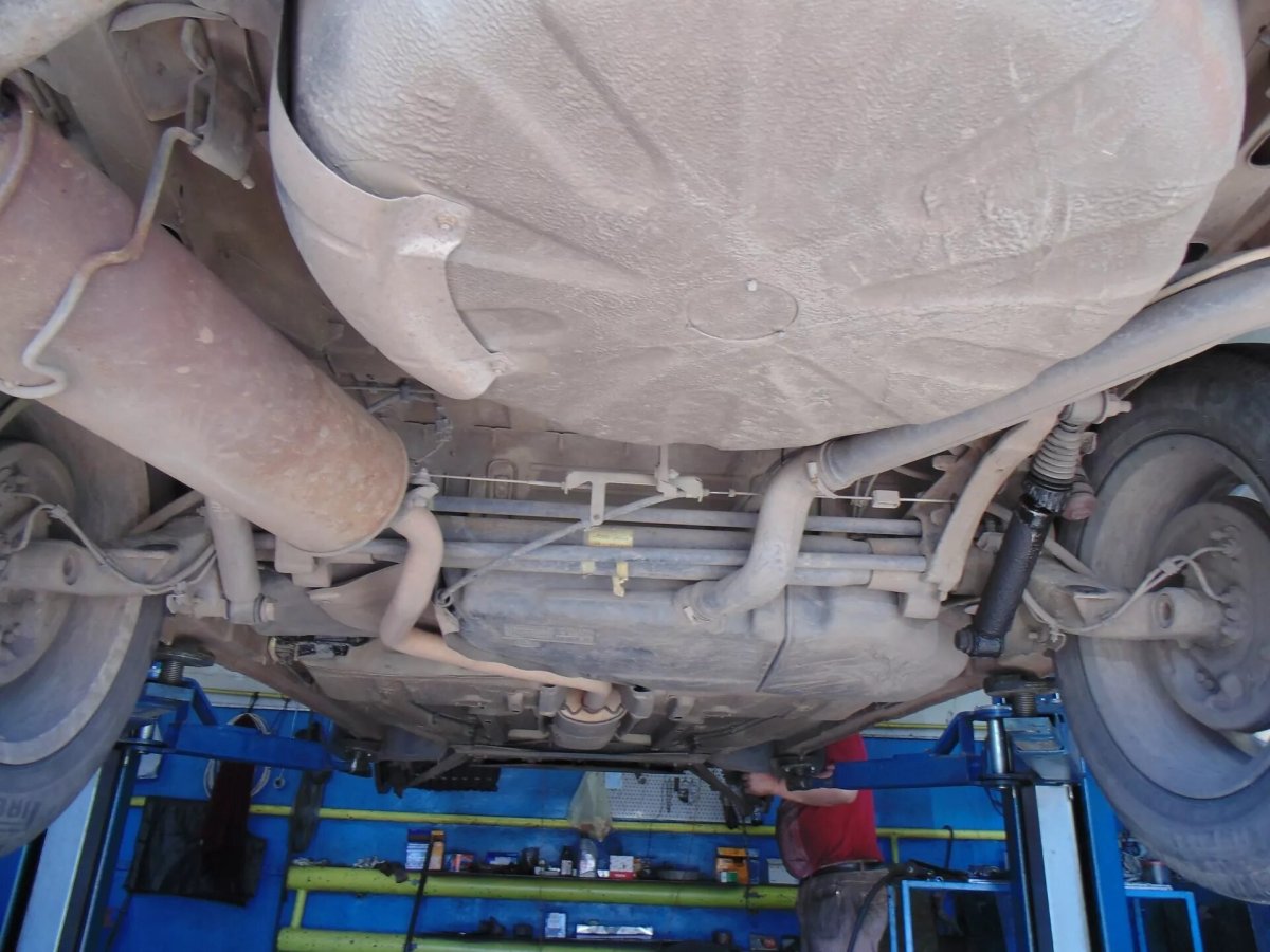 Iran Khodro Samand 1.6 2006 днище