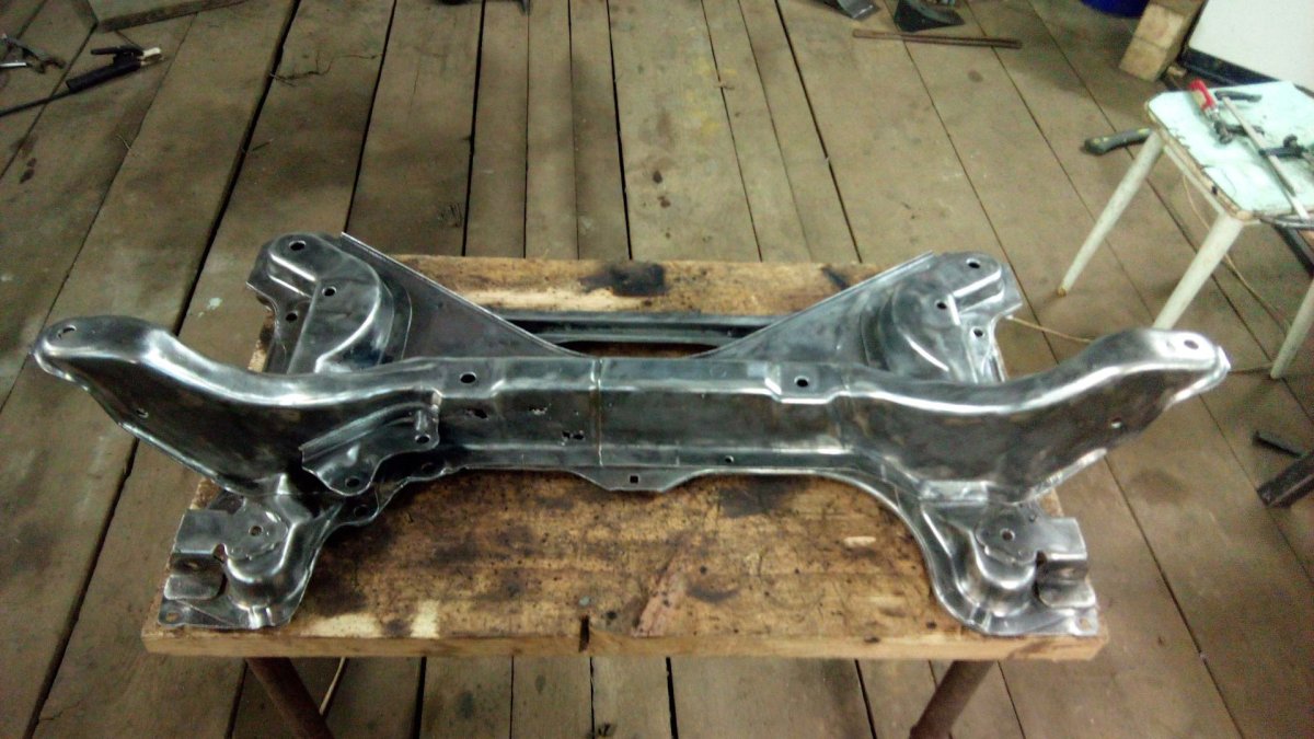 Подрамник Иран Ходро Саманд 1.8