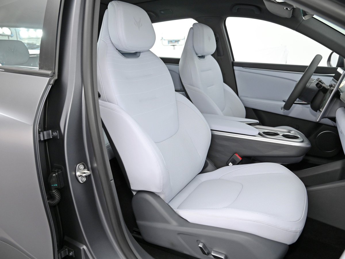 Тойота почти премиум