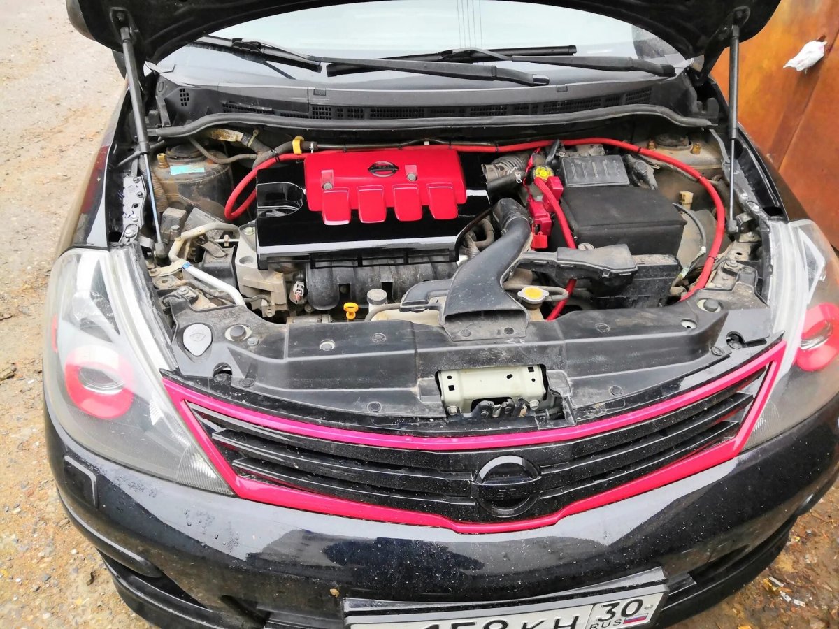 Ниссан ноут подкапотное пространство