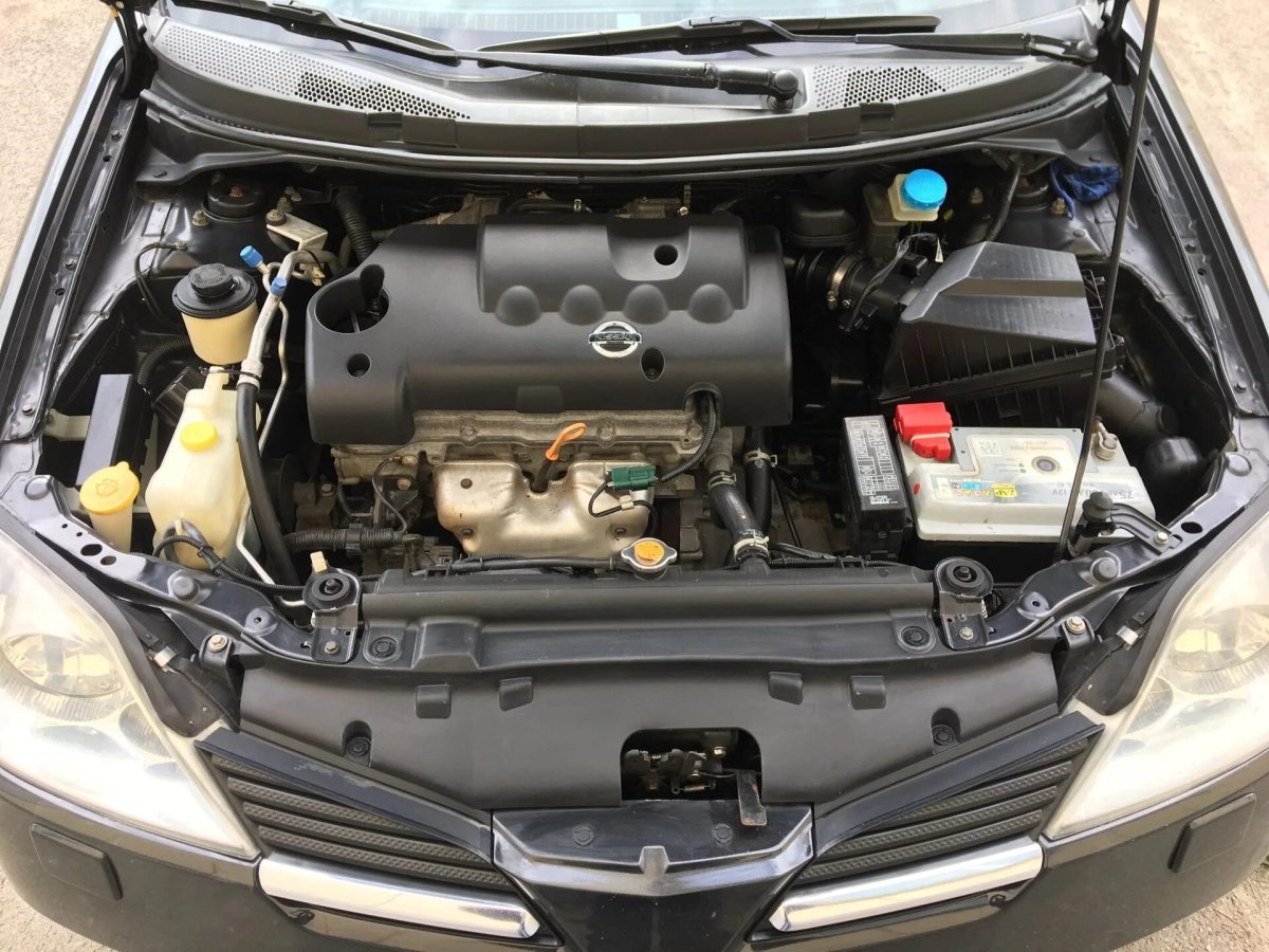 Подкапотка Nissan primera p12
