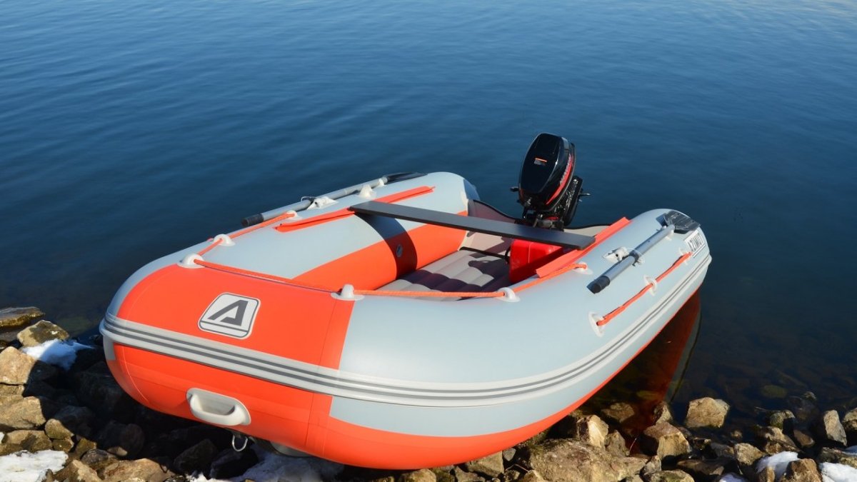 Лодка Азимут 350