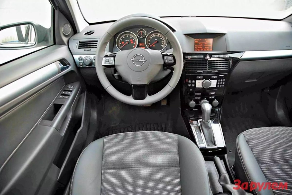 Опель Астра h седан салон