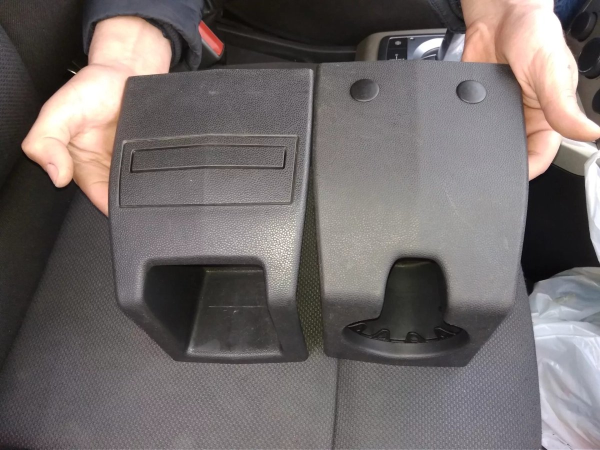 Opel Astra h 2008 подстаканник