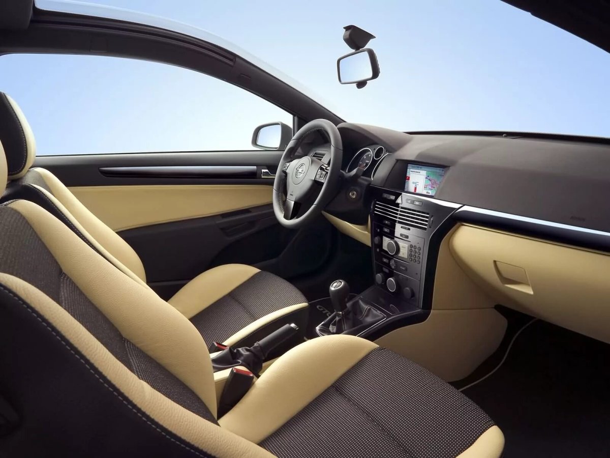 Opel Astra h 2005 салон