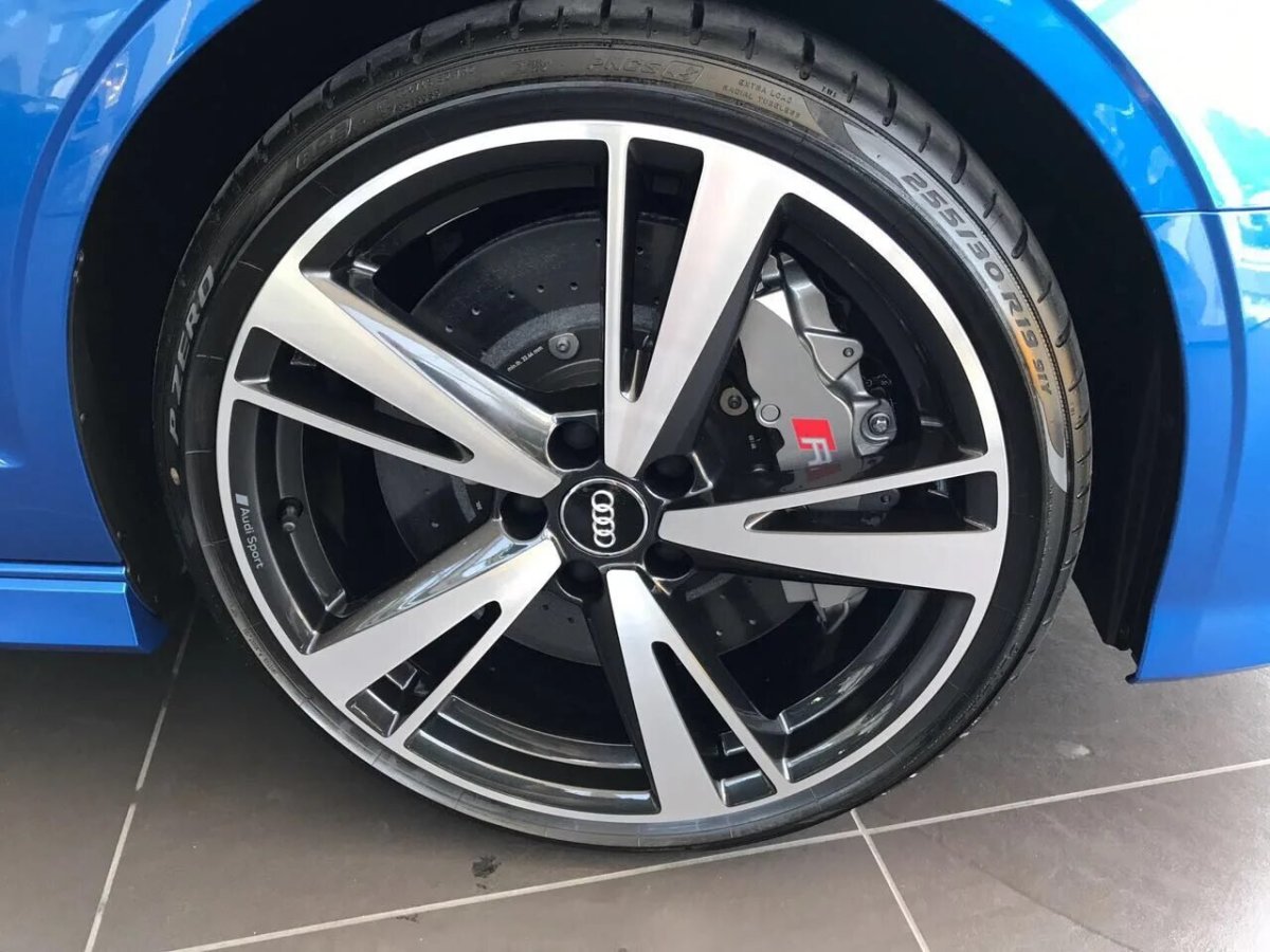 Ceramic тормозные диски Audi rs3