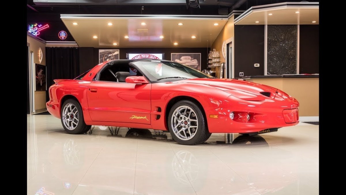 Понтиак 2002 года