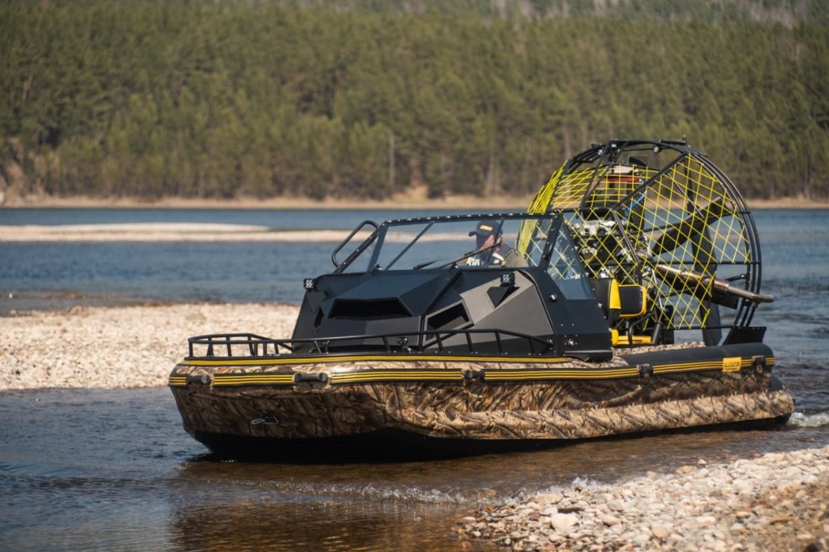 Аэролодка на воздушной подушке