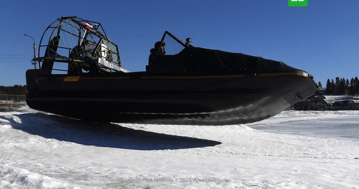 Аллигатор катер на воздушной