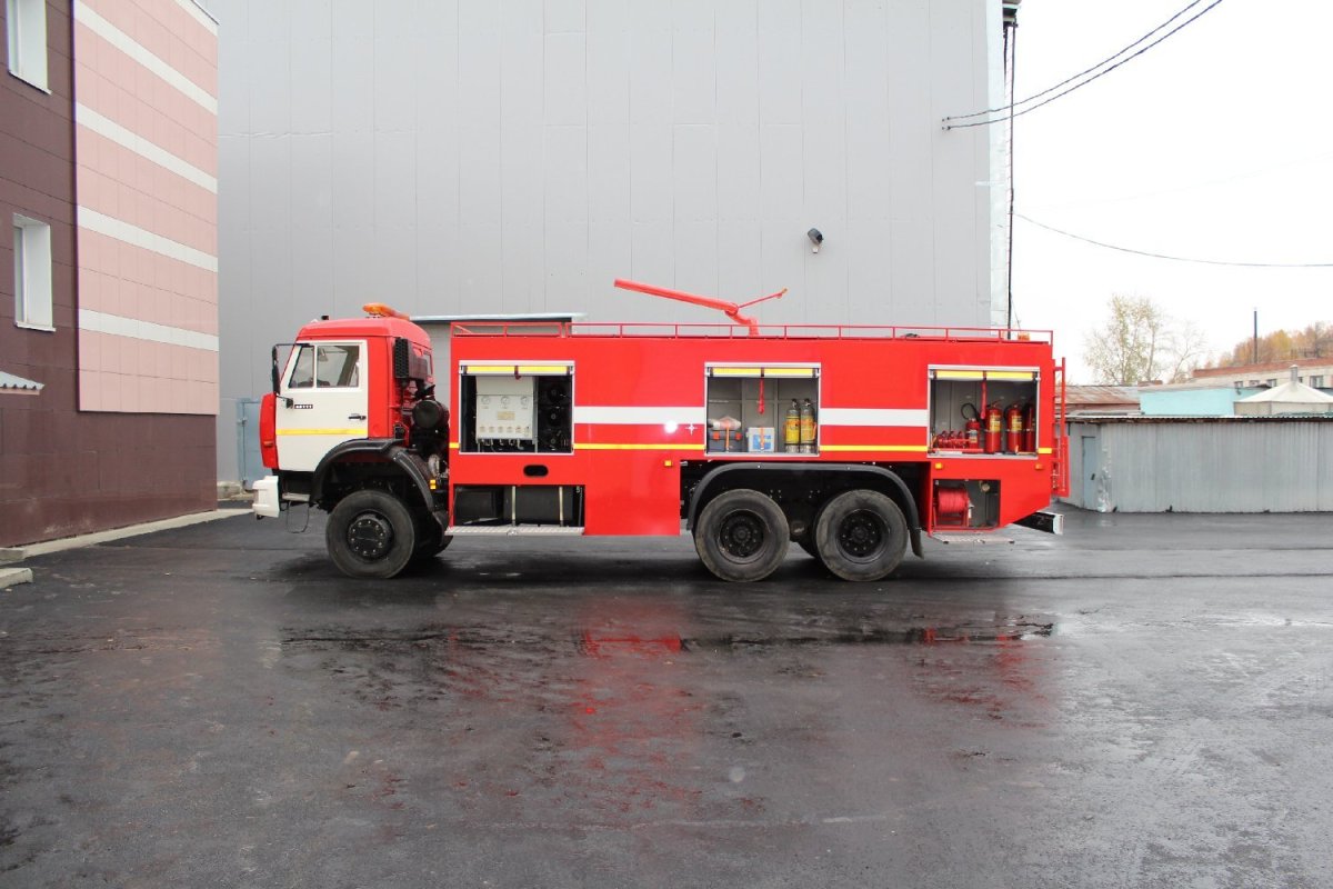 Пожарный КАМАЗ 65111