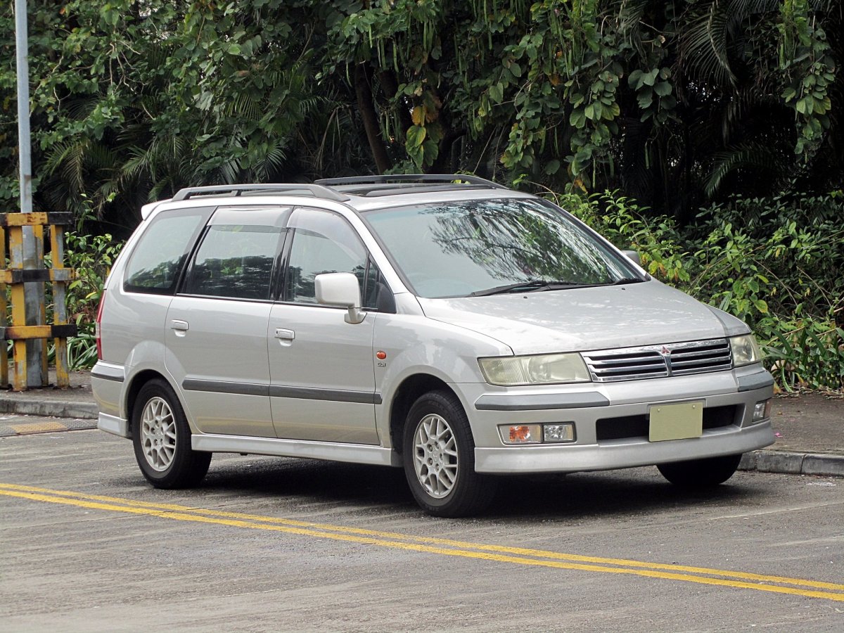 Митсубиси Шариот