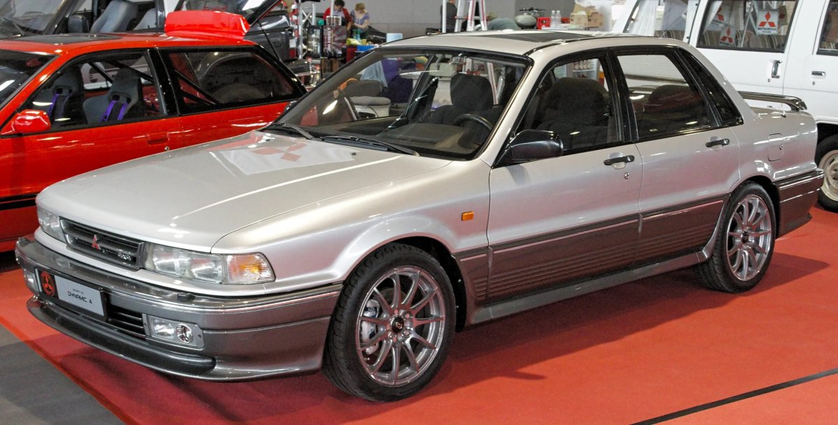 Mitsubishi Galant e33a