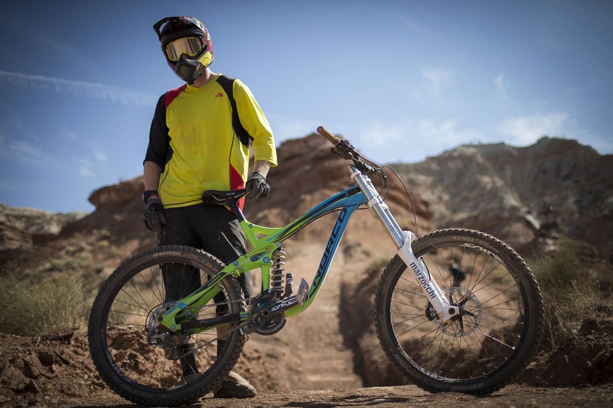 МТБ даунхилл райдеры