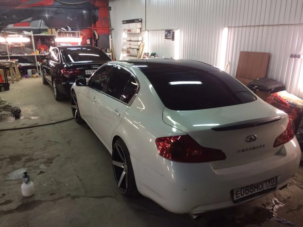 Инфинити м37 черная крыша