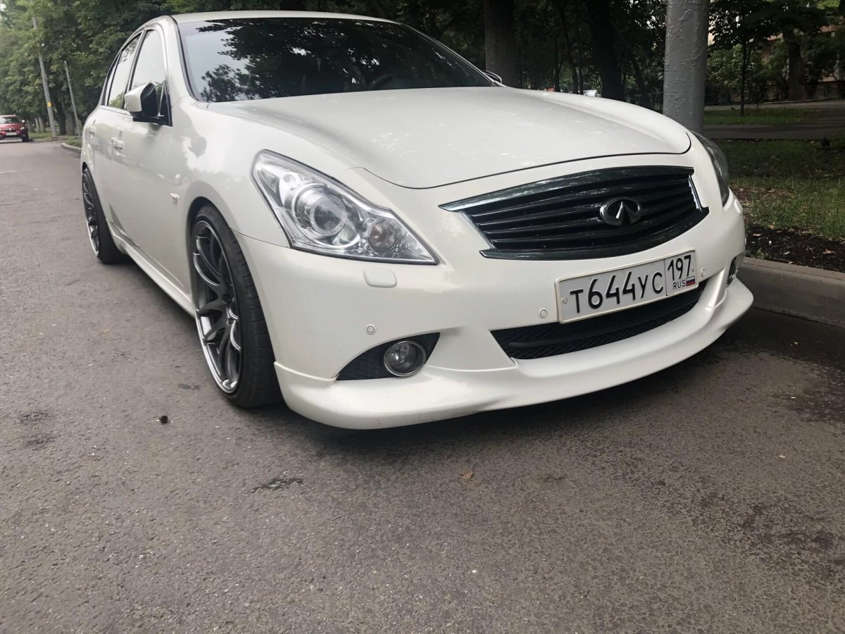 Спорт бампер Infiniti g25