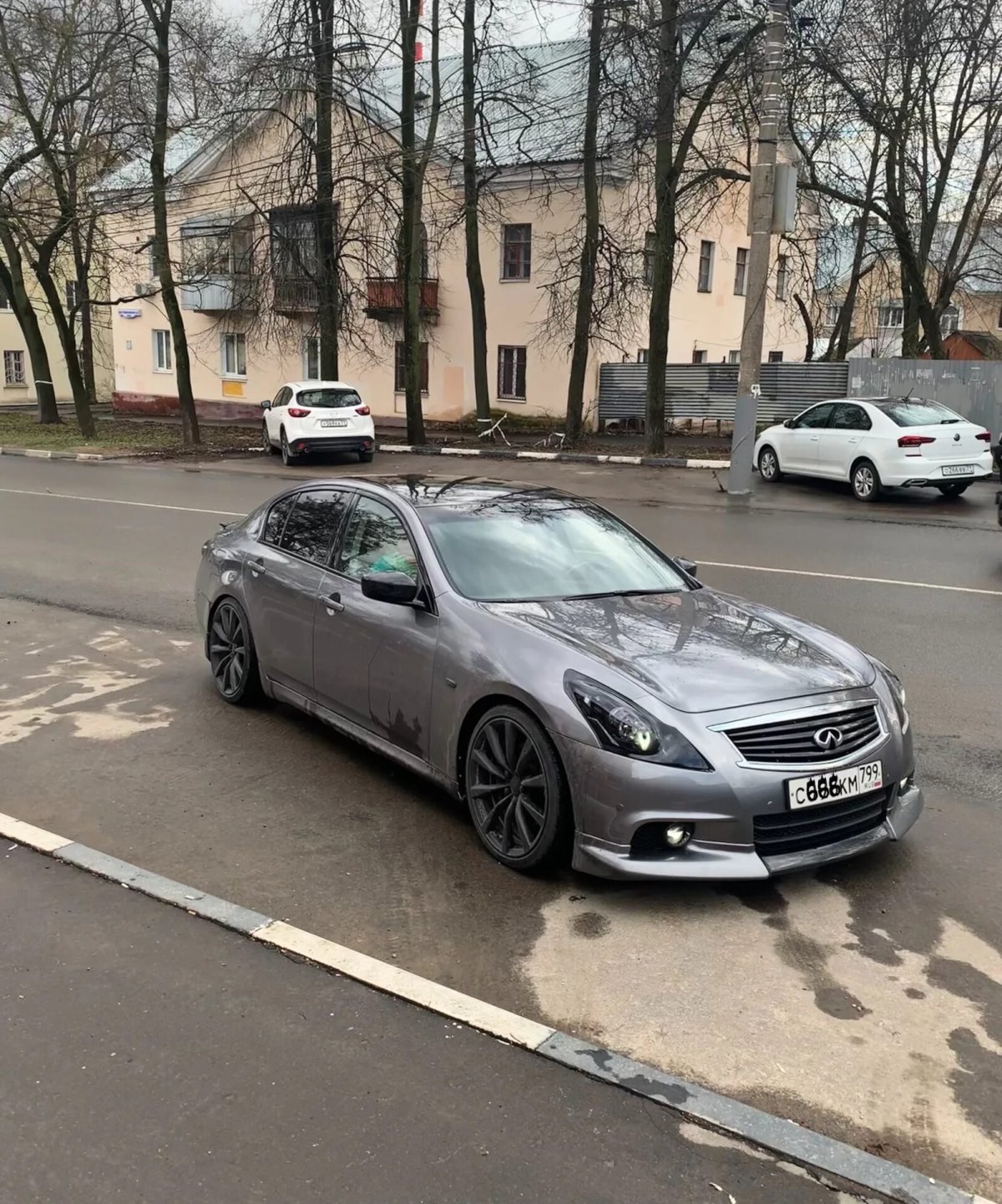 Ниссан фуга 3.7