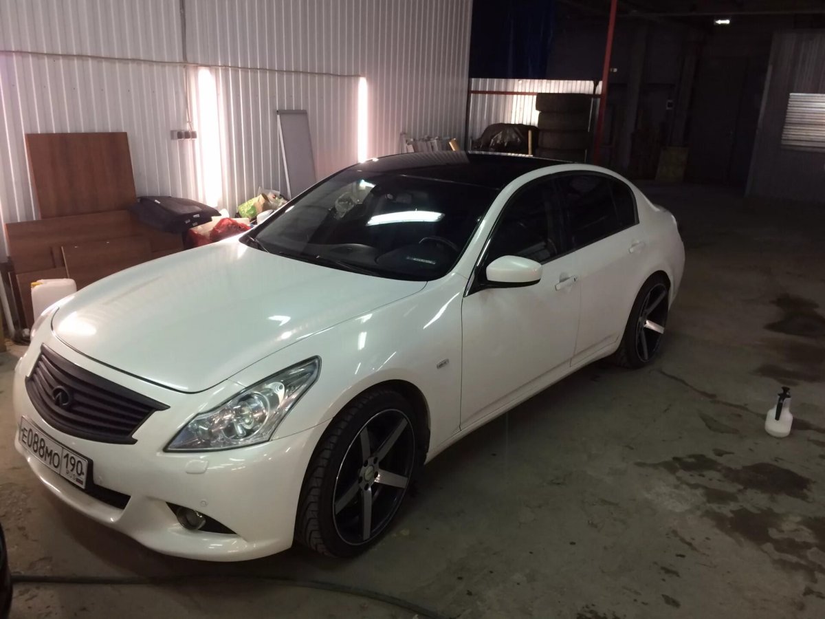 Черный тонированный Инфинити g25