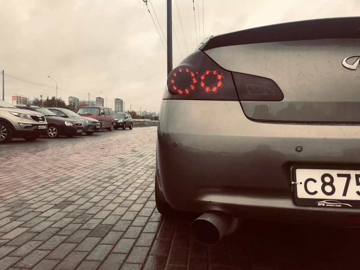 Фары задние Инфинити g25