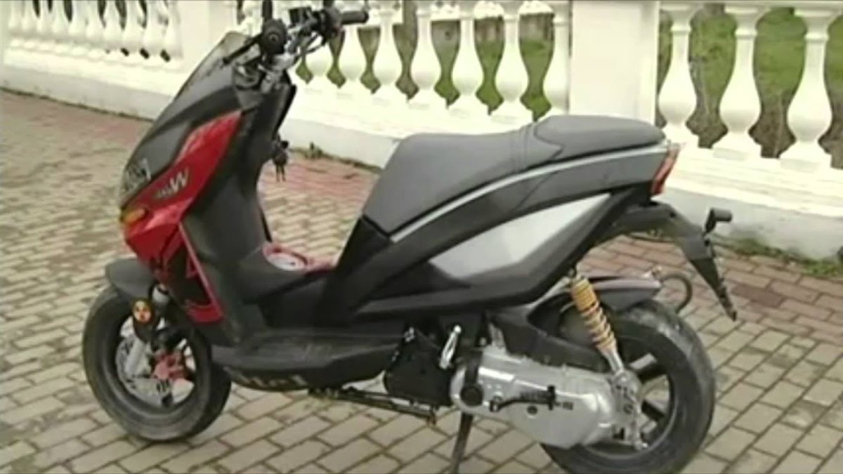 Двухтактный скутер Huawei