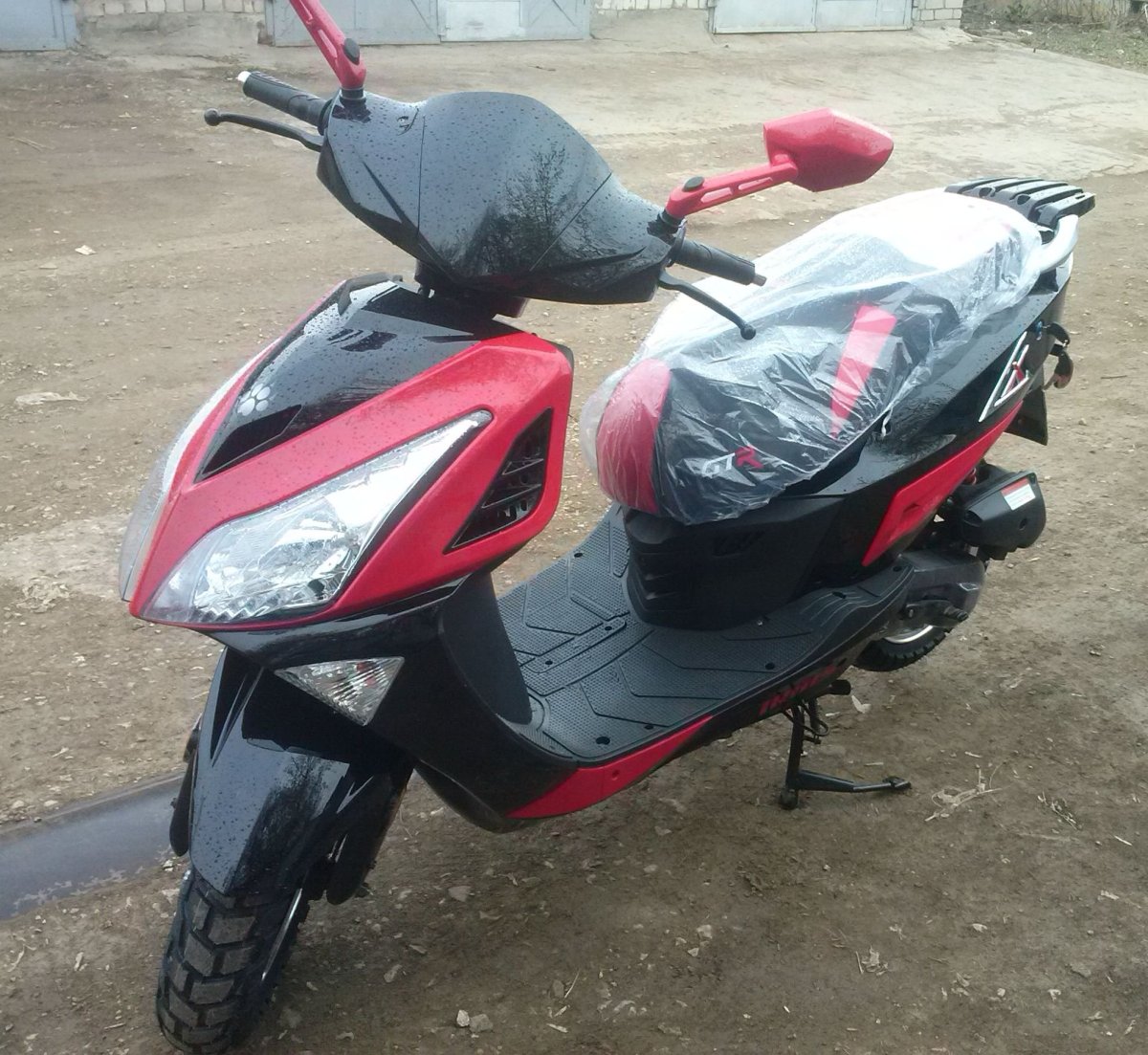 Скутер Соник расположение глушителя