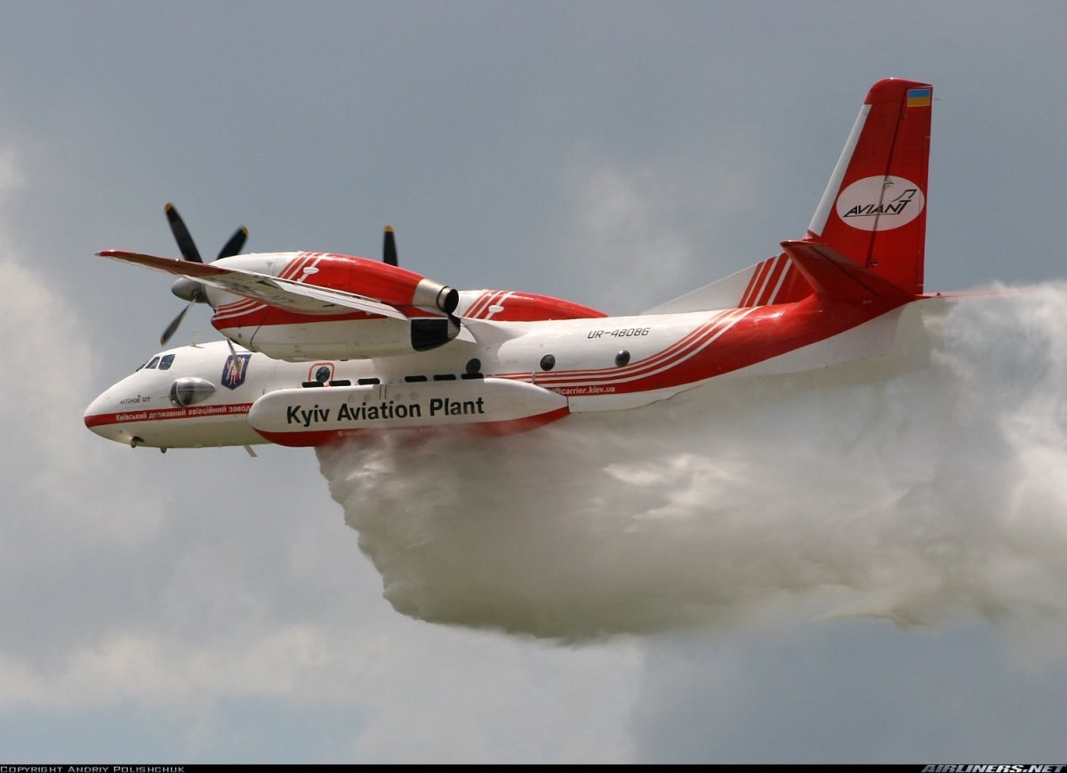 Пожарный самолет