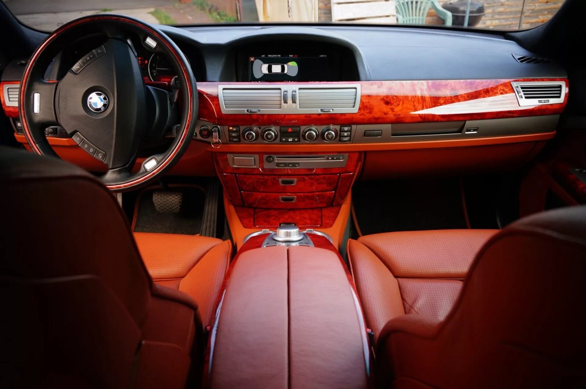 Салон индивидуал е66