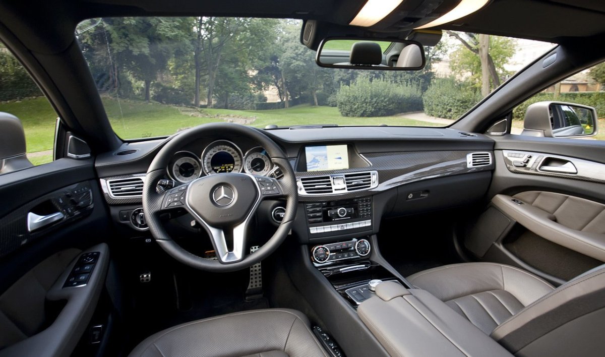 Mercedes CLS 200 салон