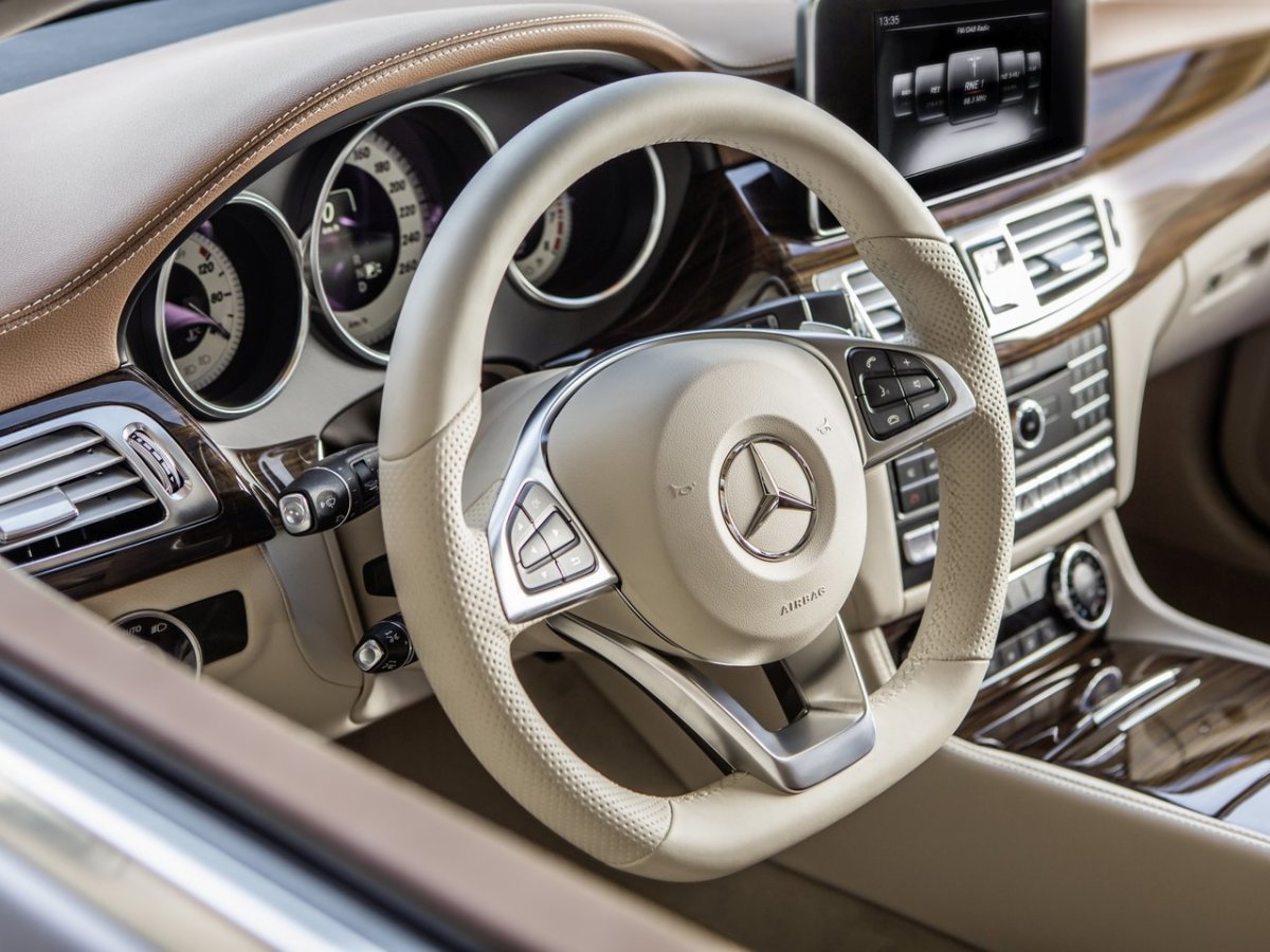 Mercedes Benz CLS 218