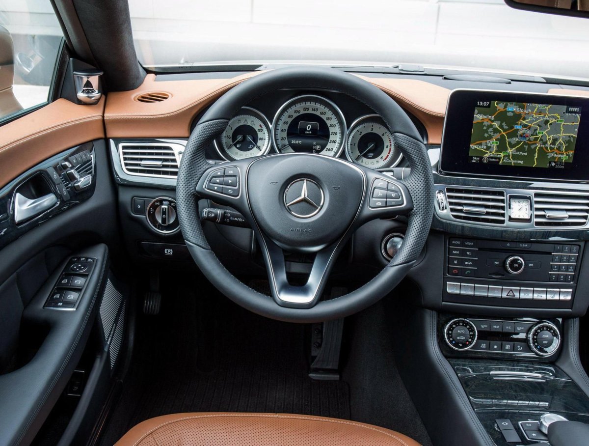 Mercedes-Benz c218 салон