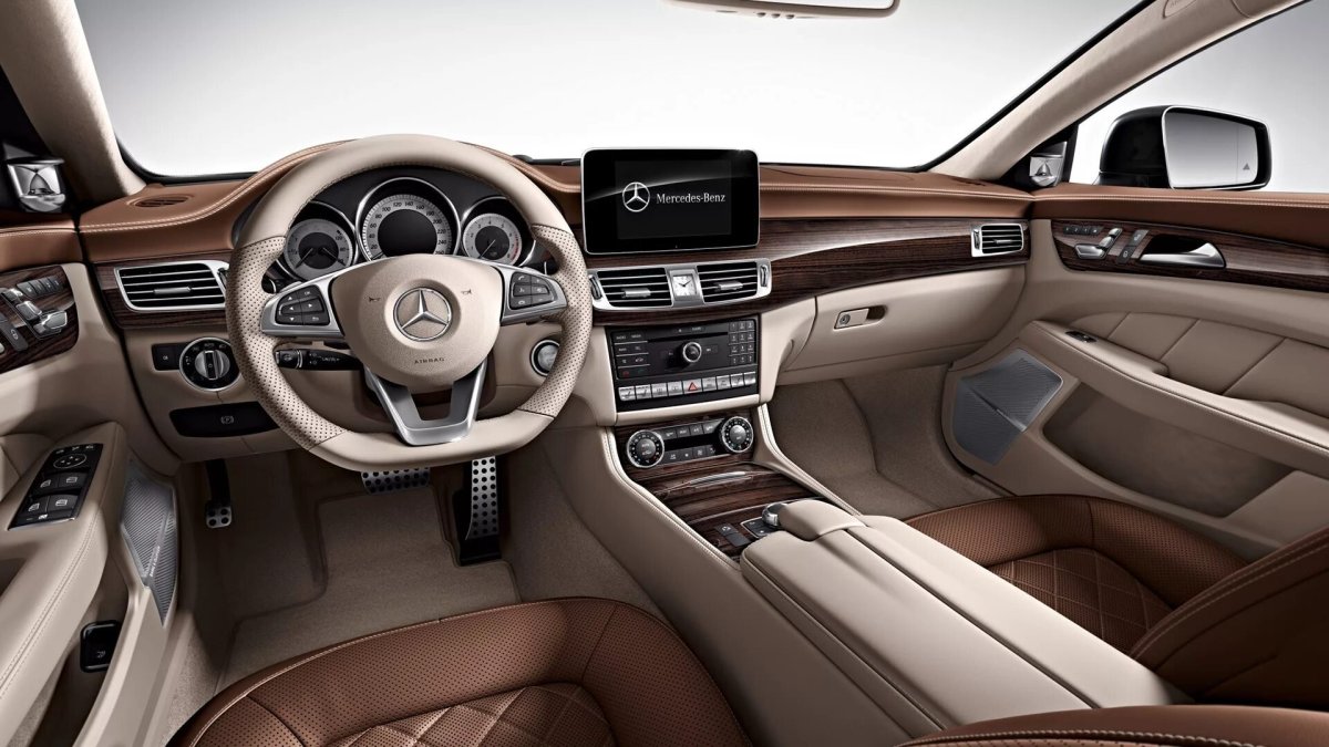 Мерседес CLS 63 салон