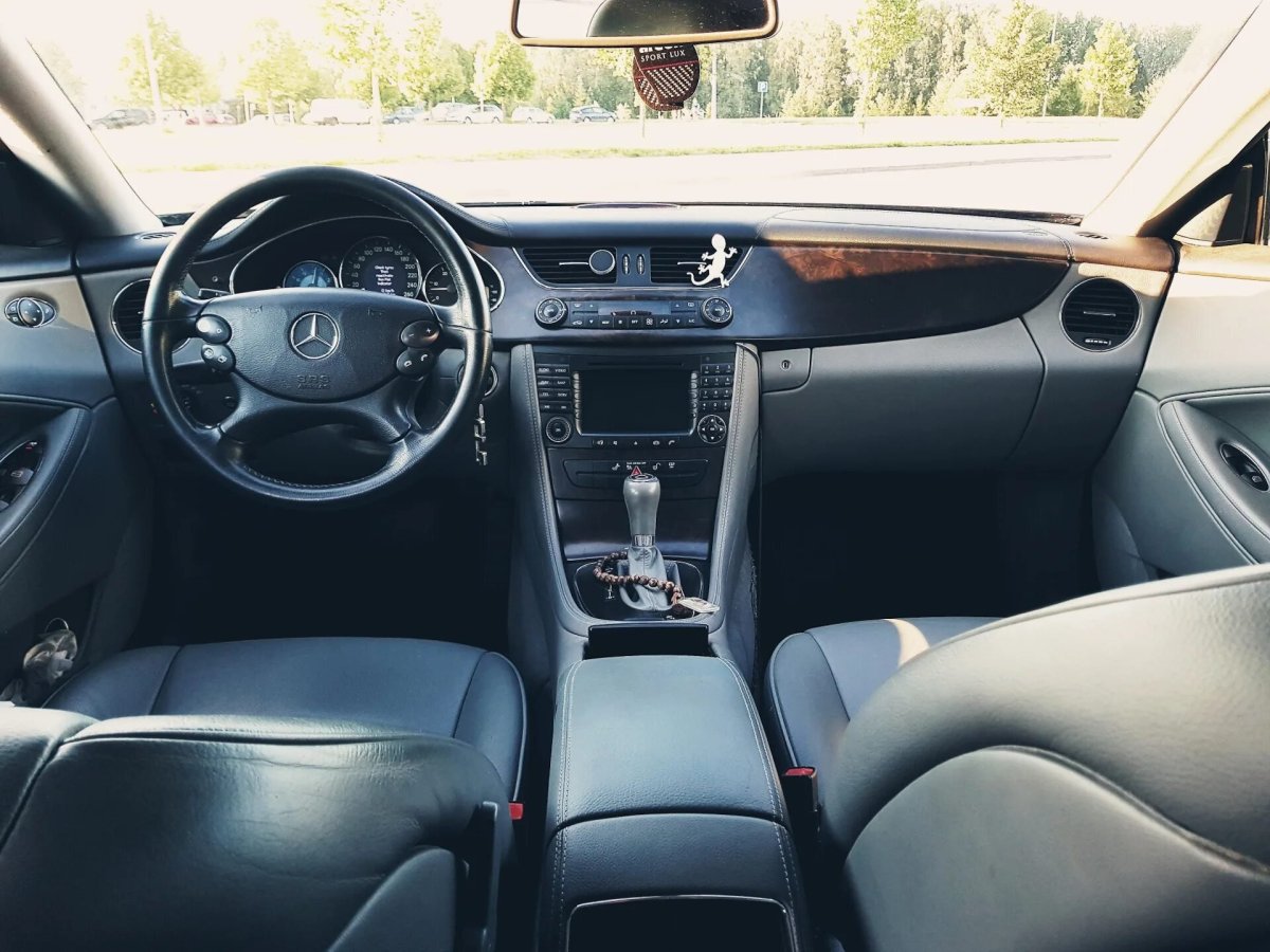 CLS w219 салон