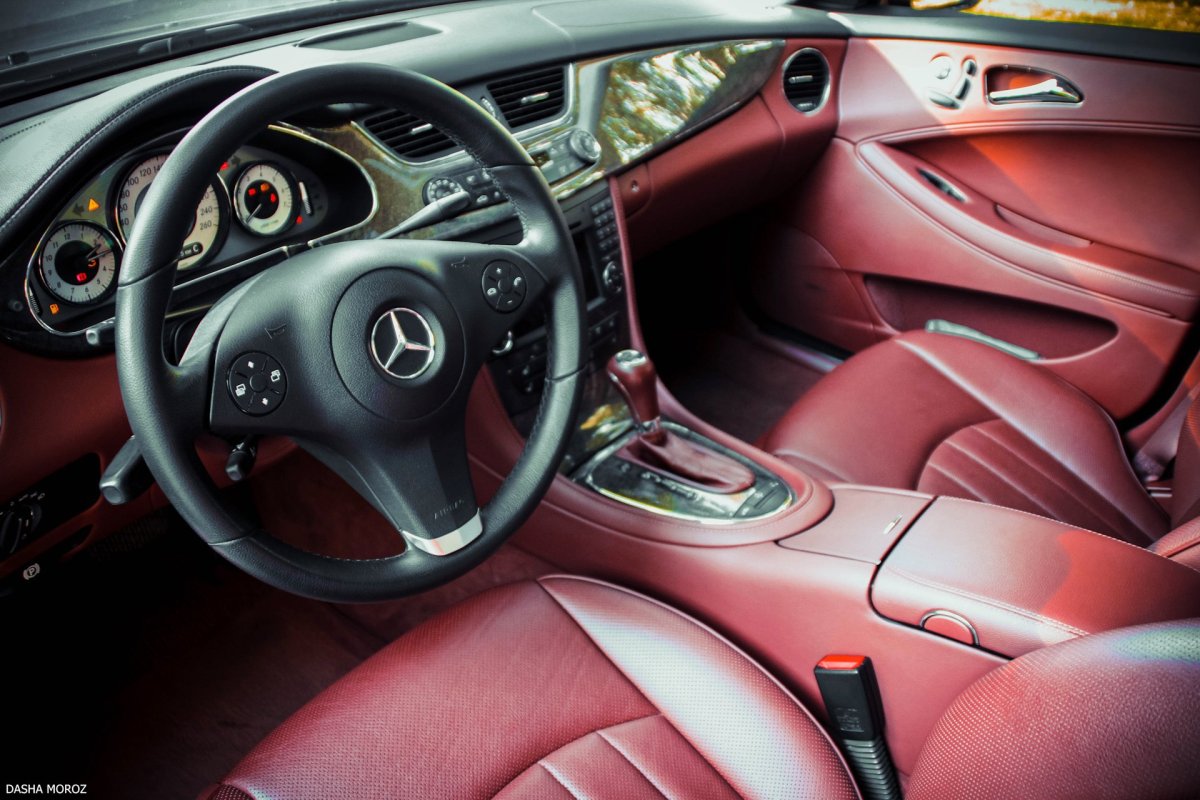 CLS 219 AMG салон