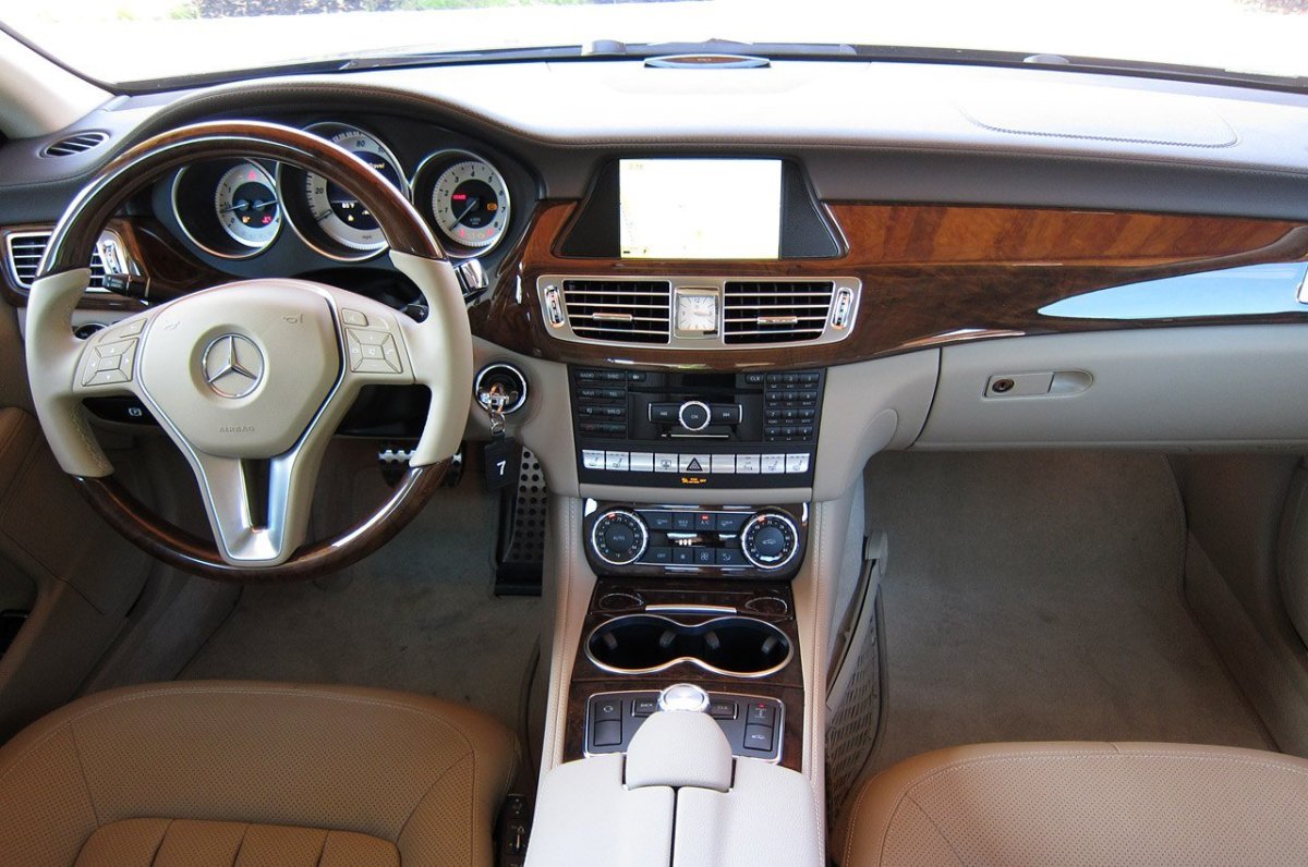 Mercedes Benz CLS 550