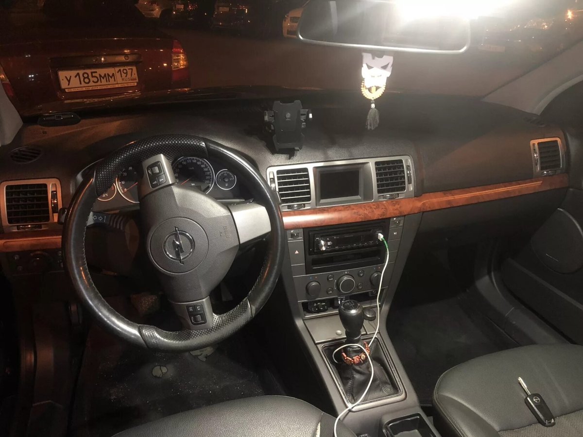 Салон Опель Вектра с под дерево