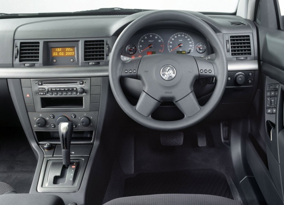 Опель Вектра 2002 салон